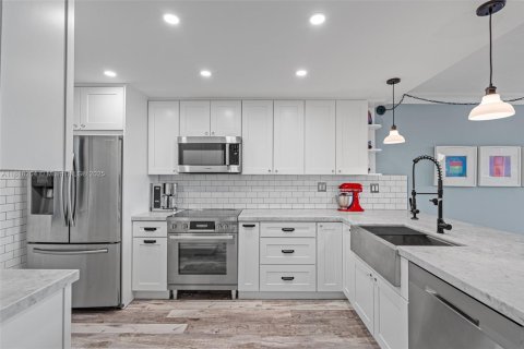 Condo in Pompano Beach, Florida, 1 bedroom  № 1775938 - photo 27