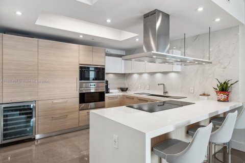 Copropriété à vendre à Aventura, Floride: 3 chambres, 182.18 m2 № 1946222 - photo 5