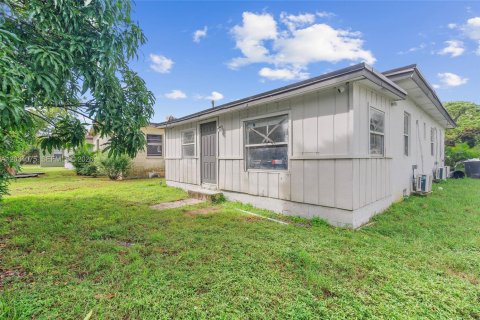 Villa ou maison à vendre à St. Lucie, Floride: 3 chambres, 103.12 m2 № 2084927 - photo 27
