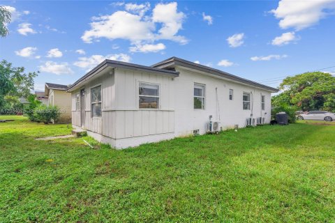 Villa ou maison à vendre à St. Lucie, Floride: 3 chambres, 103.12 m2 № 2084927 - photo 28