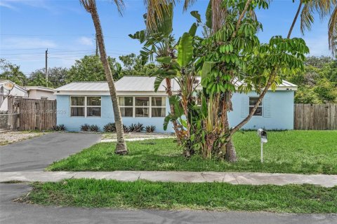 Casa en North Miami Beach, Florida 4 dormitorios, 135.08 m2 № 2311086