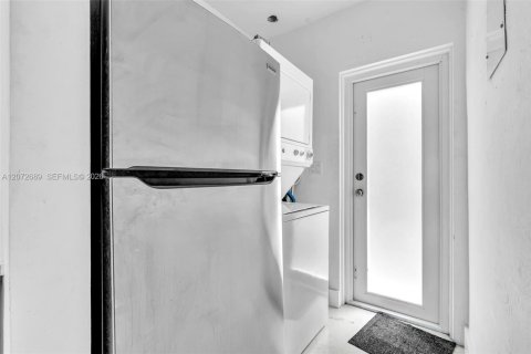 Casa en venta en North Miami Beach, Florida, 4 dormitorios, 135.08 m2 № 2311086 - foto 17