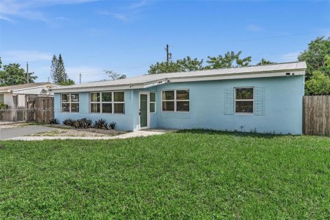 Casa en venta en North Miami Beach, Florida, 4 dormitorios, 135.08 m2 № 2311086 - foto 3