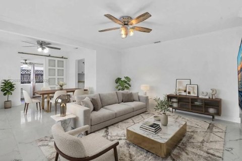 Casa en venta en North Miami Beach, Florida, 4 dormitorios, 135.08 m2 № 2311086 - foto 10