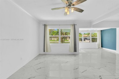 Casa en venta en North Miami Beach, Florida, 4 dormitorios, 135.08 m2 № 2311086 - foto 13