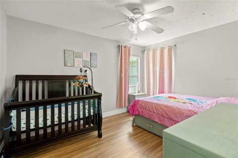 House in Tampa, Florida 4 bedrooms, 219.44 sq.m. № 2151916 - photo 20