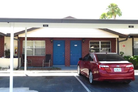House in Clearwater, Florida 1 bedroom, 55.09 sq.m. № 1849662 - photo 2