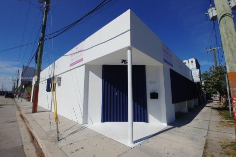 Propiedad comercial en venta en Miami, Florida № 2041315 - foto 4