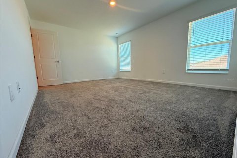 Villa ou maison à louer à Groveland, Floride: 4 chambres, 171.03 m2 № 2421972 - photo 6