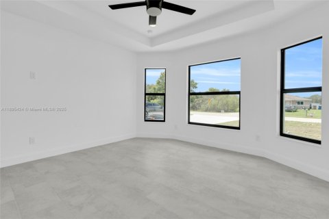Propiedad comercial en venta en Lehigh Acres, Florida № 1947644 - foto 7