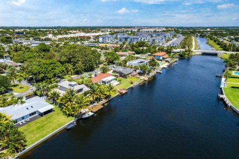 Casa en alquiler en Boynton Beach, Florida, 4 dormitorios, 255.76 m2 № 1208194 - foto 1