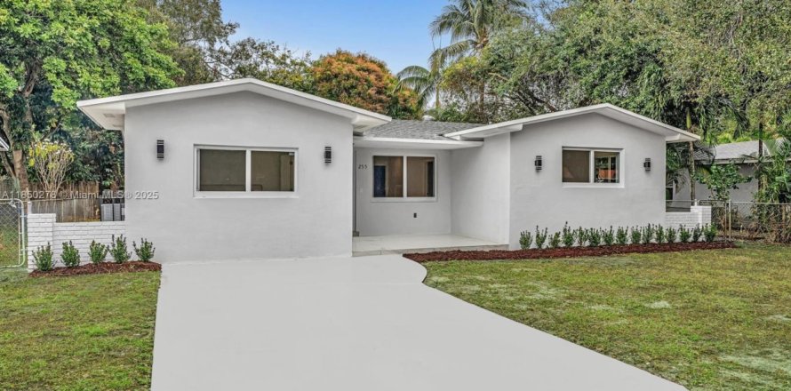Casa en Miami, Florida 4 dormitorios, 167.78 m2 № 1857599