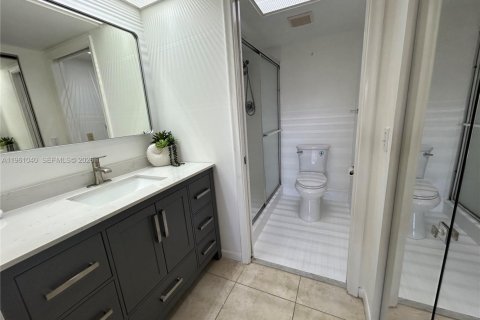 Condominio en venta en Pembroke Pines, Florida, 2 dormitorios, 110.83 m2 № 2021841 - foto 30