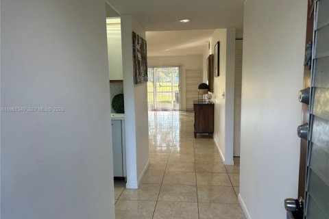 Condominio en venta en Pembroke Pines, Florida, 2 dormitorios, 110.83 m2 № 2021841 - foto 9