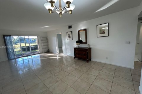 Condominio en venta en Pembroke Pines, Florida, 2 dormitorios, 110.83 m2 № 2021841 - foto 26
