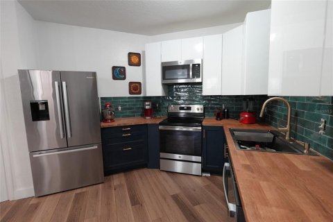 Condo in Orlando, Florida, 1 bedroom № 2239341 - photo 5