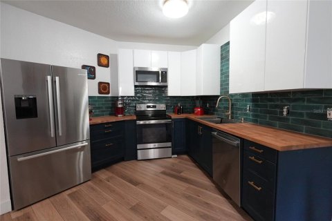 Condo in Orlando, Florida, 1 bedroom № 2239341 - photo 6