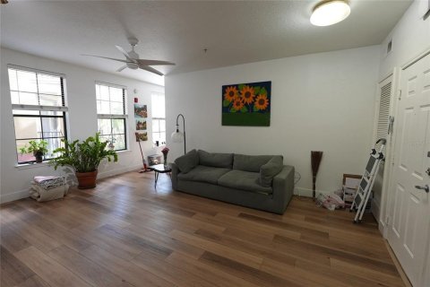 Condo in Orlando, Florida, 1 bedroom № 2239341 - photo 7