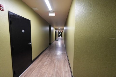 Condo in Orlando, Florida, 1 bedroom № 2239341 - photo 18