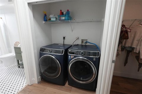 Condo in Orlando, Florida, 1 bedroom № 2239341 - photo 14