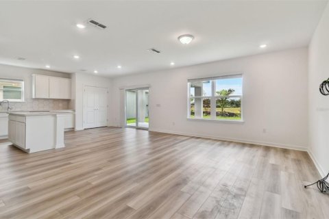 Villa ou maison à vendre à Spring Hill, Floride: 5 chambres, 240.25 m2 № 1690908 - photo 2