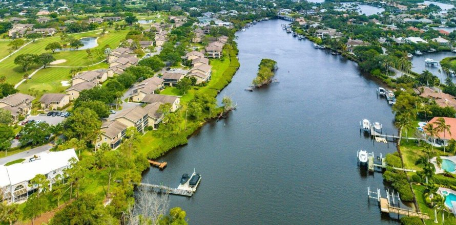 Condo in Jupiter, Florida, 2 bedrooms № 1135135