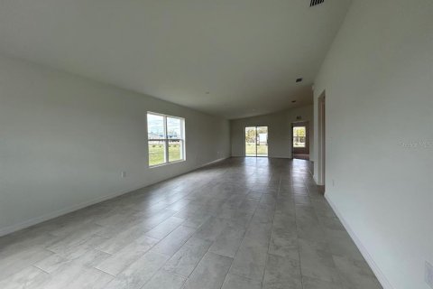 Casa en venta en Frostproof, Florida, 3 dormitorios, 160.72 m2 № 1401810 - foto 2