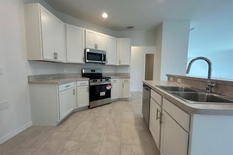 Casa en venta en Frostproof, Florida, 3 dormitorios, 160.72 m2 № 1401810 - foto 5