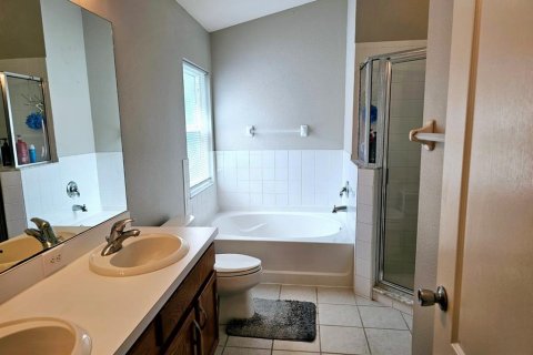 Villa ou maison à vendre à Gibsonton, Floride: 4 chambres, 167.97 m2 № 1624783 - photo 12