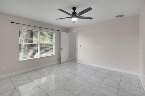 House in Kissimmee, Florida 3 bedrooms, 116.31 sq.m. № 2273277 - photo 14