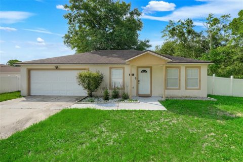Villa ou maison à Kissimmee, Floride 3 chambres, 116.31 m2 № 2273277