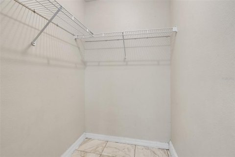 House in Kissimmee, Florida 3 bedrooms, 116.31 sq.m. № 2273277 - photo 17