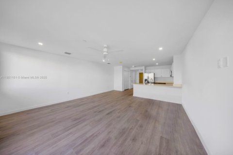 Apartamento en alquiler en Pompano Beach, Florida № 1976993 - foto 7