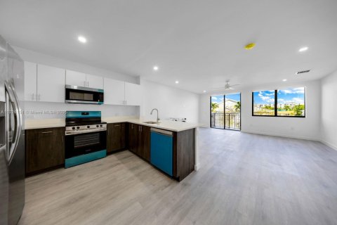 Apartamento en alquiler en Pompano Beach, Florida № 1976993 - foto 3