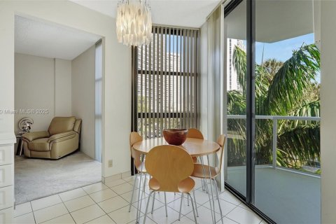 Купить кондоминиум в Авентура, Флорида 2 спальни, 144.93м2, № 1477289 - фото 13