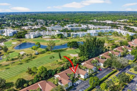Condo in Greenacres, Florida, 3 bedrooms № 1984564 - photo 2