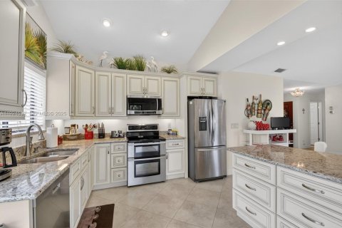 Condo in Greenacres, Florida, 3 bedrooms № 1984564 - photo 20