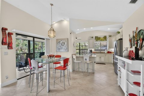 Condo in Greenacres, Florida, 3 bedrooms № 1984564 - photo 14