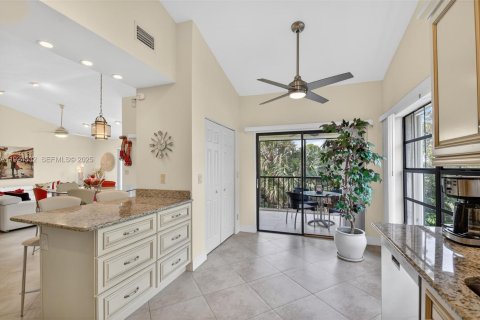 Condo in Greenacres, Florida, 3 bedrooms № 1984564 - photo 19