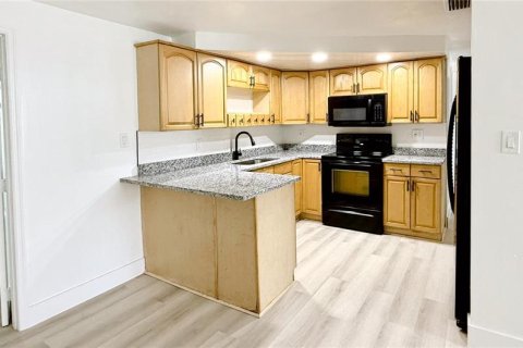 House in Holiday, Florida 3 bedrooms, 106.84 sq.m. № 1858398 - photo 7