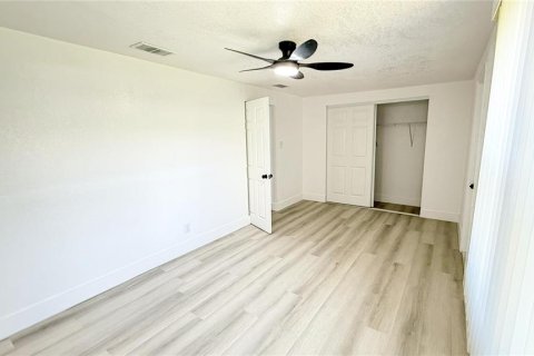 House in Holiday, Florida 3 bedrooms, 106.84 sq.m. № 1858398 - photo 8