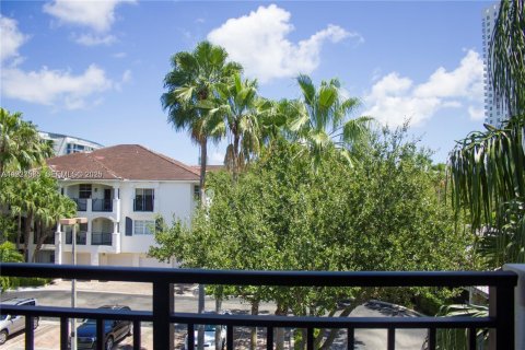 Copropriété à louer à Aventura, Floride: 2 chambres, 110.65 m2 № 2088675 - photo 1