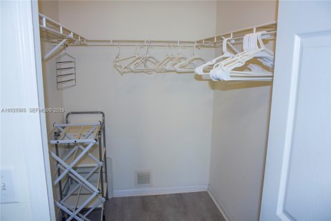 Copropriété à louer à Aventura, Floride: 2 chambres, 110.65 m2 № 2088675 - photo 12