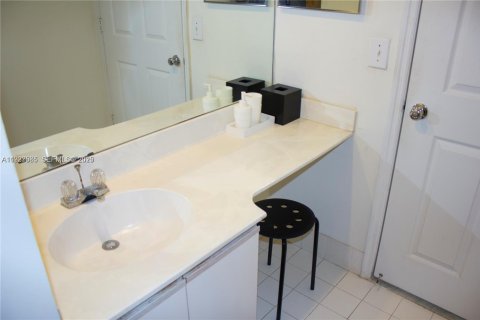 Copropriété à louer à Aventura, Floride: 2 chambres, 110.65 m2 № 2088675 - photo 10