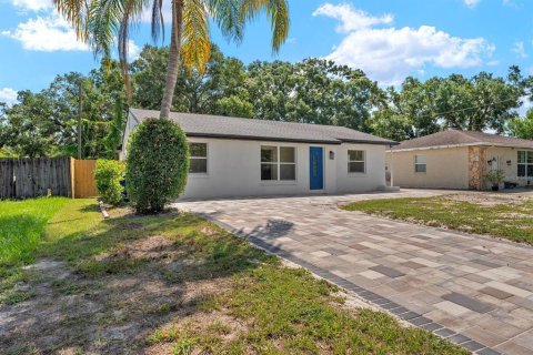 House in Tampa, Florida 3 bedrooms, 179.49 sq.m. № 1828047 - photo 7