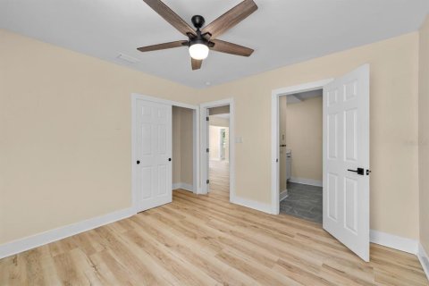 House in Tampa, Florida 3 bedrooms, 179.49 sq.m. № 1828047 - photo 26