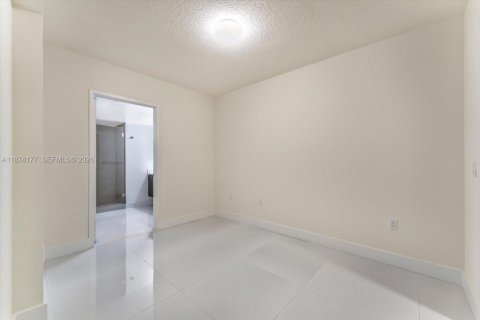 Copropriété à vendre à Sunny Isles Beach, Floride: 2 chambres, 141.58 m2 № 2036852 - photo 24