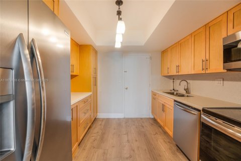 Condo in Miami Shores, Florida, 1 bedroom  № 1924364 - photo 8