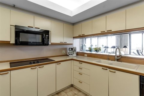 Condominio en venta en Longboat Key, Florida, 3 dormitorios, 188.68 m2 № 2213515 - foto 12