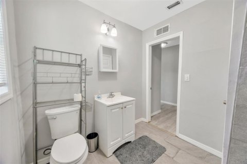 House in Tampa, Florida 3 bedrooms, 118.36 sq.m. № 1898965 - photo 28